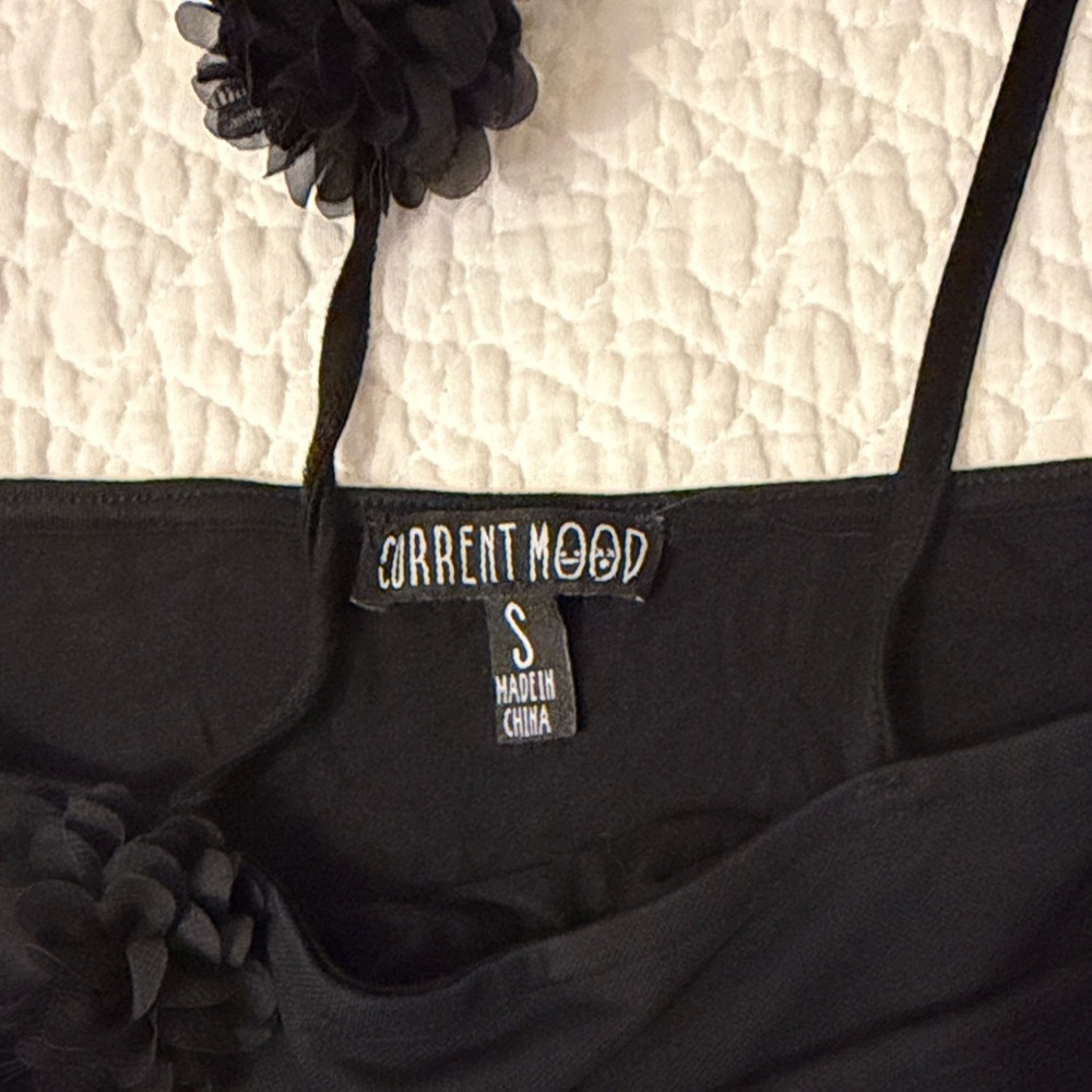 Current Mood Black Off-Shoulder Bell Sleeve Crop Top with Tie - Picture 3 of 3